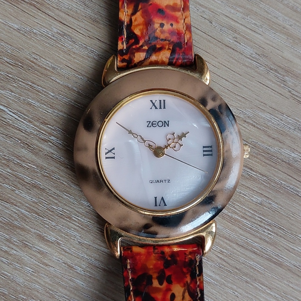 Zeon Ladies Large Face Watch Genuine Leather Chunky